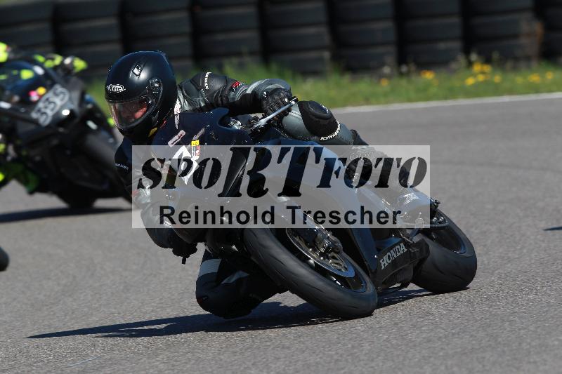 /Archiv-2022/08 17.04.2022 Speer Racing ADR/Gruppe gelb/6